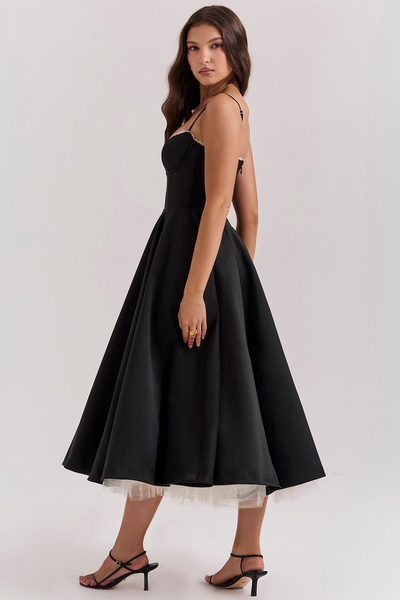 Lieselotte | Tailliertes Spaghetti-Kleid
