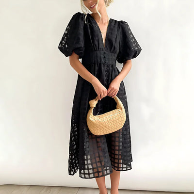 Jorina | Stylisches V-Ausschnitt-Kleid