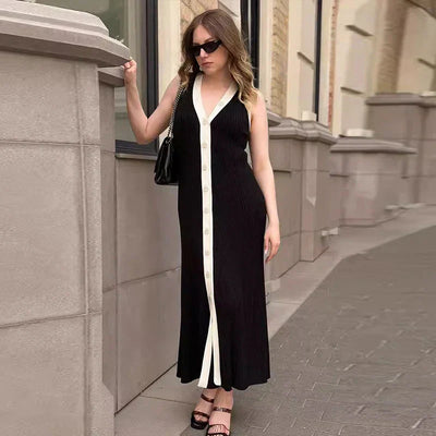 Ines | Ärmelloses V-Ausschnitt-Kleid