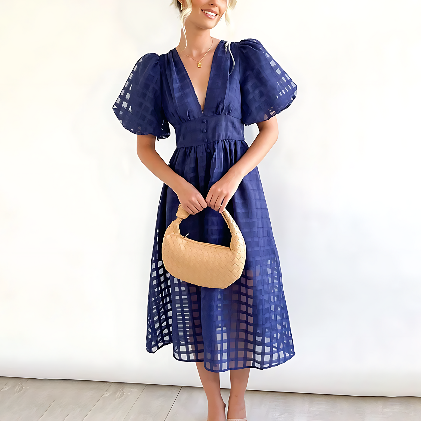 Jorina | Stylisches V-Ausschnitt-Kleid