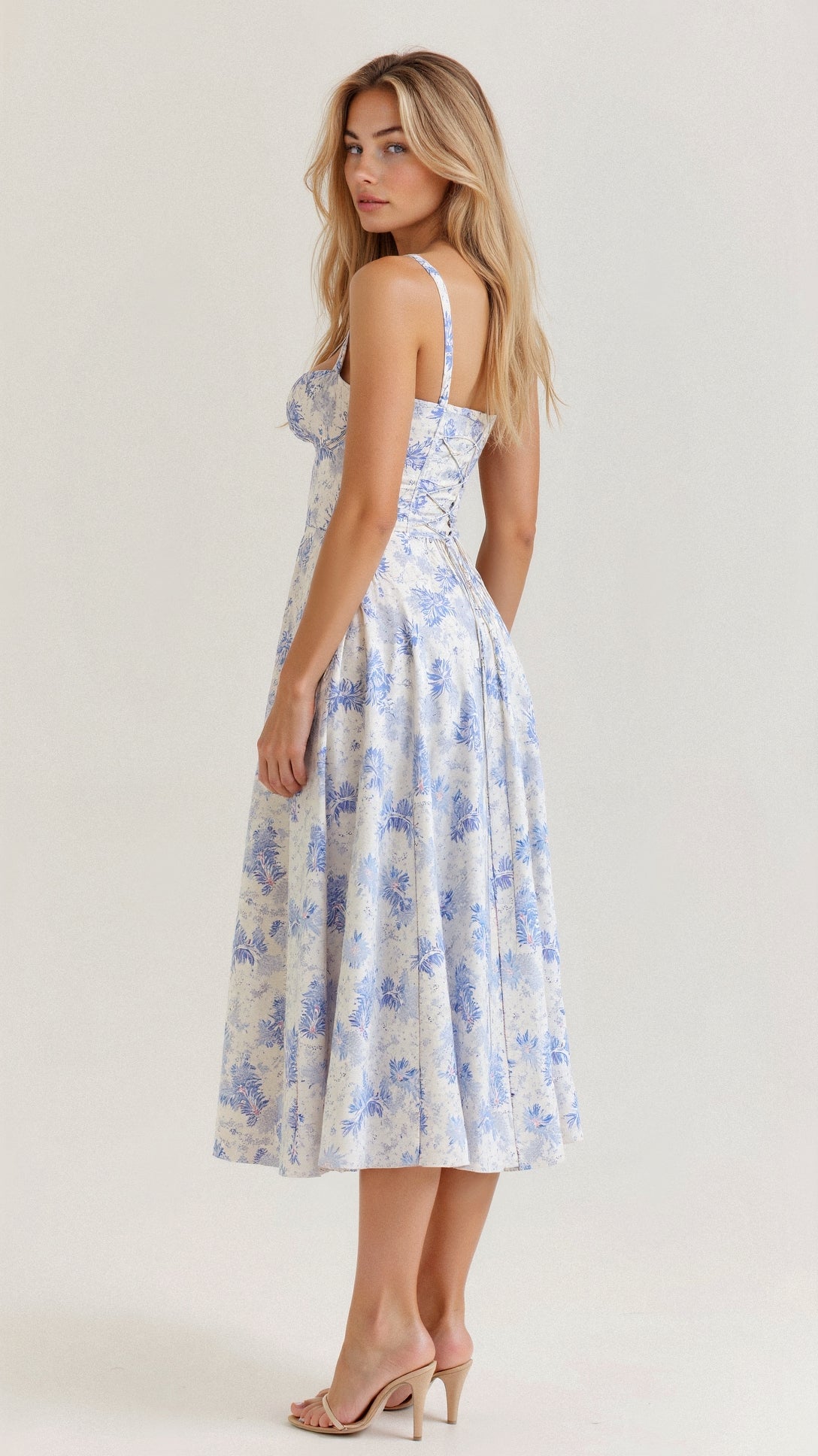 Josmara | Elegantes Kleid mit Schlitz